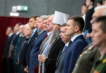 Митрополит Даниил вручил курганским пограничникам нагрудные кресты святого Илии Муромца