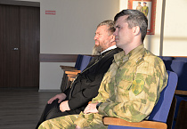 В Кургане миссионер из Архангельска встретился с росгвардейцами