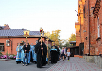 Чин погребения Плащаницы Пресвятой Богородицы совершен в  Александро-Невском кафедральном соборе города Кургана