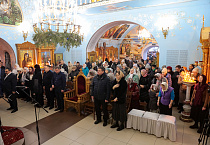 В праздник Крещения в курганском соборе выступил православный ансамбль «Дорос»
