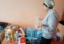 Волонтёры миссионерского отдела епархии поздравили жителей Лесниковского дома-интерната