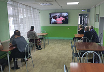В Курганском отделении социальной адаптации посмотрели фильм о соцслужении в Церкви