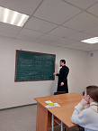 В Кургане священник встретился со студентами колледжа культуры