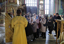 В воскресный день митрополит Даниил совершил Литургию в кафедральном соборе Кургана