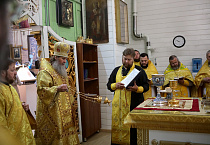 В храме микрорайона Смолино прошла архиерейская Литургия