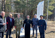 В гарнизонном храме Георгия Победоносца прошел пасхальный молебен памяти русских воинов