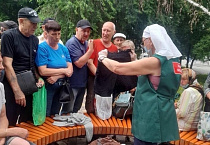 Курганский приход продолжает помогать нуждающимся