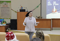 Союз православных женщин Курганской области поздравил сотрудников Перинатального центра с праздниками