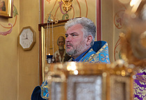 В день Почаевской иконы Божией Матери митрополит Даниил совершил Литургию в главном храме Кургана