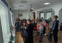 В Кургане воспитанники воскресной школы участвовали в благодарственном молебне