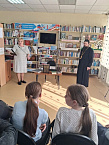 В Половинном священник принял участие в духовно-нравственном часе «Детская Библия»