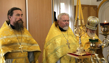 Литургия в день памяти свтт. Гурия, архиеп. Казанского, и Варсонофия, еп. Тверского