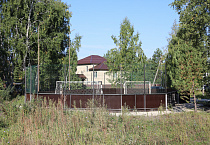 Рядом с курганским храмом возводится корт