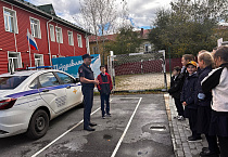 Инспектор ГИБДД провёл урок в курганской православной гимназии