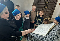 Воспитанники воскресной школы при Чимеевском мужском монастыре начало Великого поста отметили  пением на клиросе