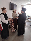 В Кургане священник благословил участников фестиваля «Щит и лира»