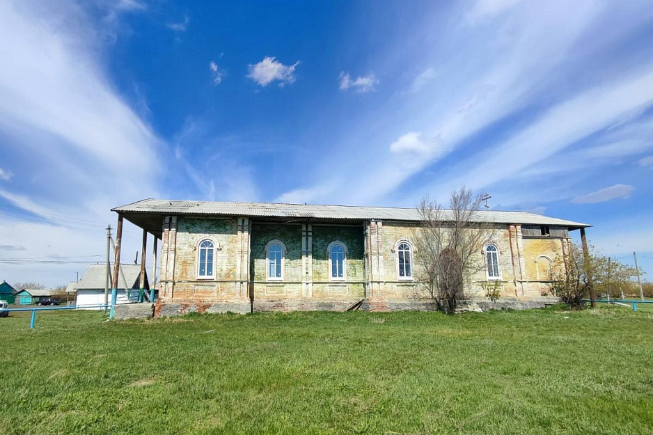В храме святого Георгия Победоносца села Рассвет продолжается ремонт