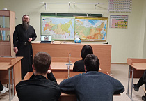В Зауралье насельник монастыря выступил в сельской школе