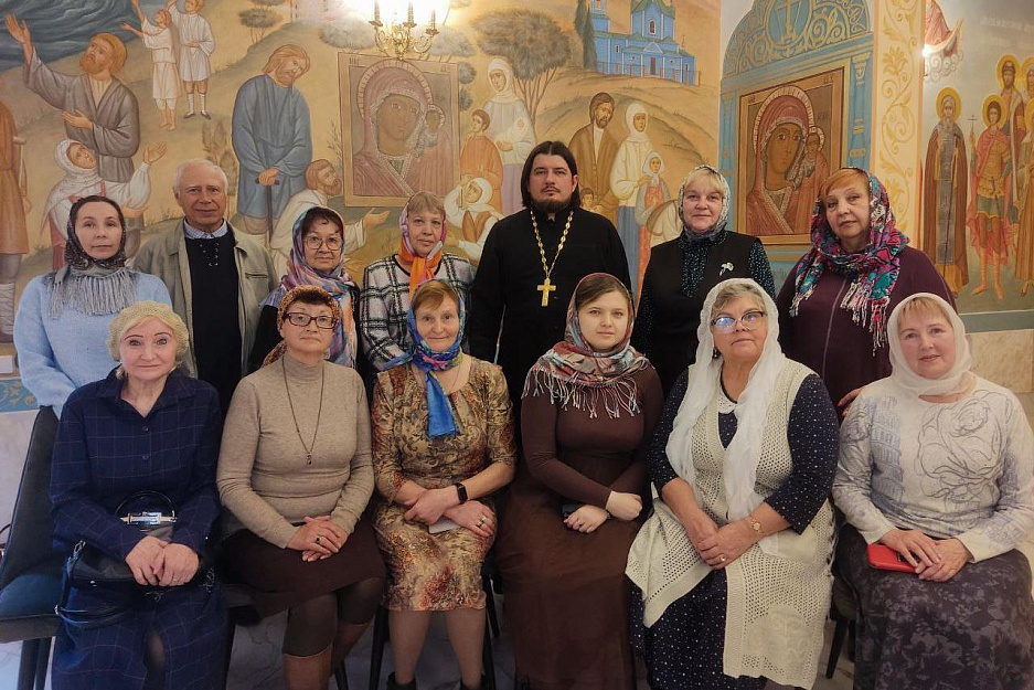 В православном клубе Троицкого собора Кургана обсудили особенности иконографии