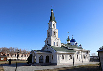 В Верхтеченской обители митрополит Даниил возглавил пасхальную Литургию