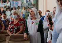 Пациенты медучреждений Кургана и ветераны СВО приложились к мощам святого Патриарха Тихона