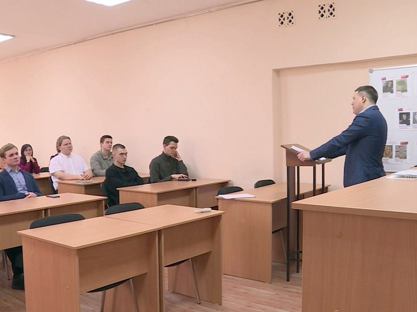 Пресс-секретарь Курганской епархии рассказал студентам об этических вызовах ИИ с христианской точки зрения