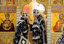 Митрополит Даниил в сослужении епископа Магнитогорского Зосимы совершил Литургию Преждеосвященных Даров