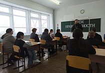 Священник из Лебяжье встретился с учениками сельских школ