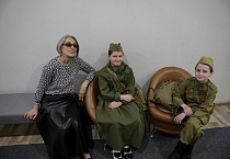 В Юговке прошла презентация фильма о курганском священнике – участнике СВО