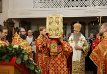 В Курганском храме Рождества Христова состоялась архиерейская пасхальная Литургия