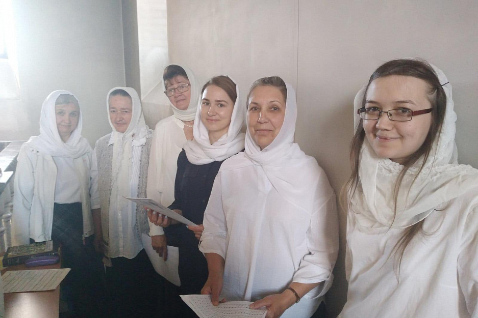 В Кургане слушатели певческих курсов впервые исполнили песнопения на Божественной литургии