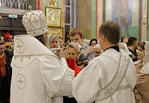 В Рождество Христово митрополит Даниил совершил ночную праздничную службу