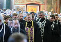 Сотни жителей Кургана пришли в Александро-Невский собор на вечерню с Чином прощения
