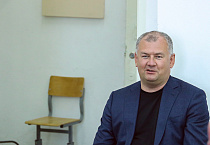 Религиовед Роман Силантьев: Основой для секты может стать даже продажа пылесоса