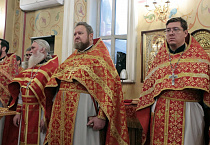 В престольный праздник Александро-Невского кафедрального собора прошла Литургия двух архиереев