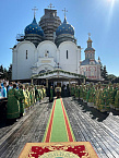 Митрополит Даниил сослужил Святейшему Патриарху Кириллу в день памяти преподобного Сергия Радонежского
