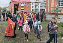 В Неделю 13-ю по Пятидесятнице, по благословению митрополита Курганского и Белозерского Иосифа, состоялся IV Крестный ход воспитанников воскресных школ Курганской Митрополии