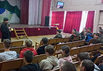 Настоятель Порт-Артурского храма поговорил со студентами о добродетелях