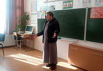 В Зауралье сельский священник выступил на родительском собрании по выбору модуля ОРКСЭ