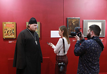 В Кургане священник-участник СВО, выступил в музее на открытии выставки «Воинство небесное и земное»