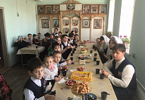 Православные гимназисты помолились в Благовещенском храме Кургана