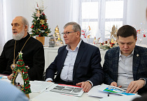 Митрополит Даниил провел встречу с сотрудниками правительства Курганской области