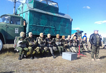 Первый прыжок с парашютом совершили курганские воспитанники военно-патриотического клуба