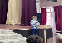 В Курганском промышленном техникуме первокурсники встретились с представителем епархиального миссионерского отдела