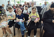 В Порт-Артурском храме города Кургана для участников социального проекта провели праздник "Пасхальная радость"
