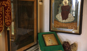 Литургия в день памяти свтт. Гурия, архиеп. Казанского, и Варсонофия, еп. Тверского
