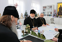 На Архиерейском совете Курганской митрополии обсудили помощь участникам СВО и работу священников в школах