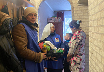 В декабре «Экипаж Милосердия» посетил в Кургане 10 нуждающихся семей 