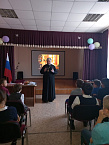 В зауральской школе-интернате побывали священник и миссионеры