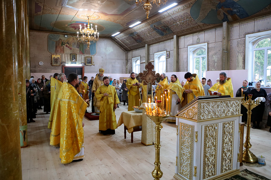 В храме посёлка Смолино почтили память курганских подвижников благочестия